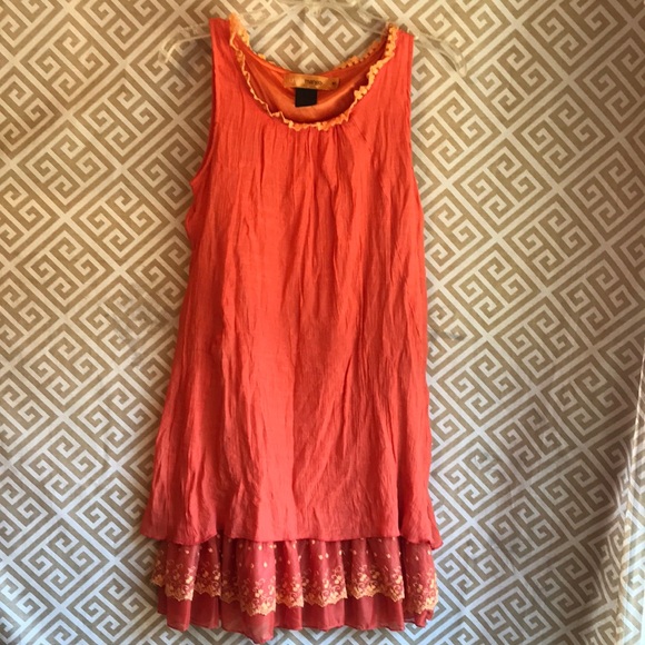 Urban Mango Sleeveless Coral Dress with Lace Detail - Picture 5 of 7